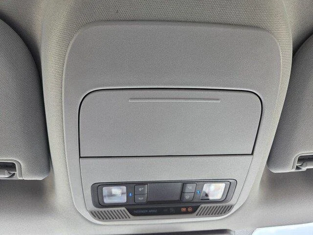 Used 2024 Oxford White Ford XLT image 20