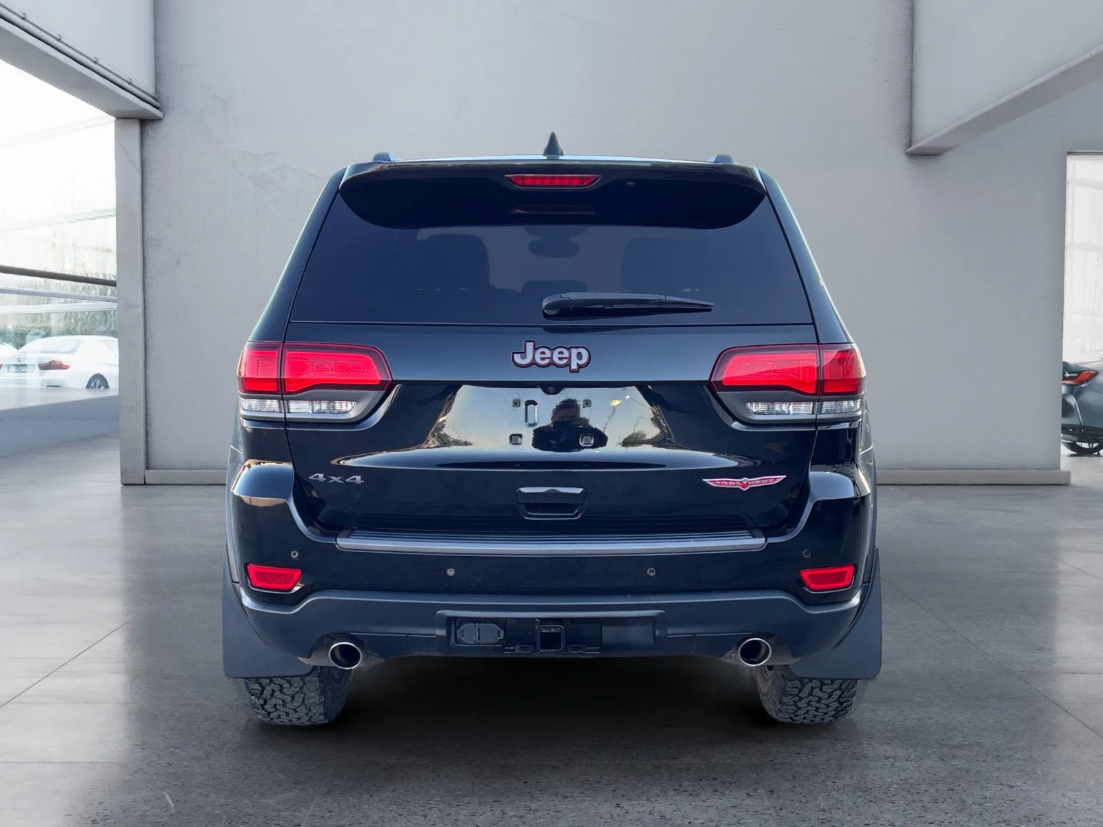 Used 2017 Black Jeep Trailhawk image 4