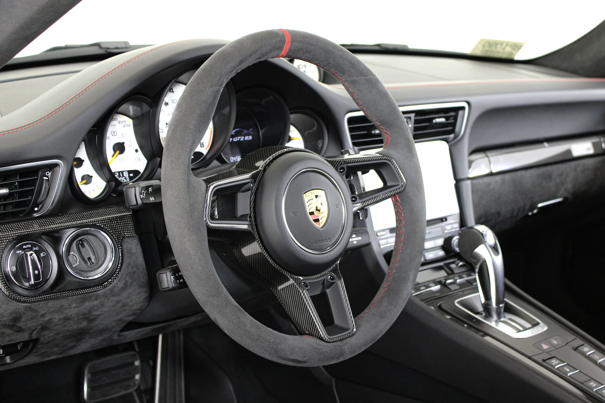 Used 2018 Silver Porsche GT2 RS Coupe image 42