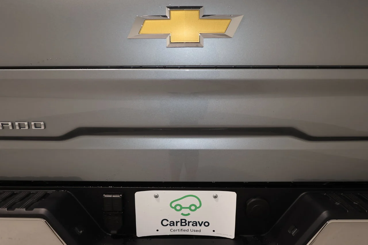 Used 2026 Sterling Gray Metallic Chevrolet LT image 38