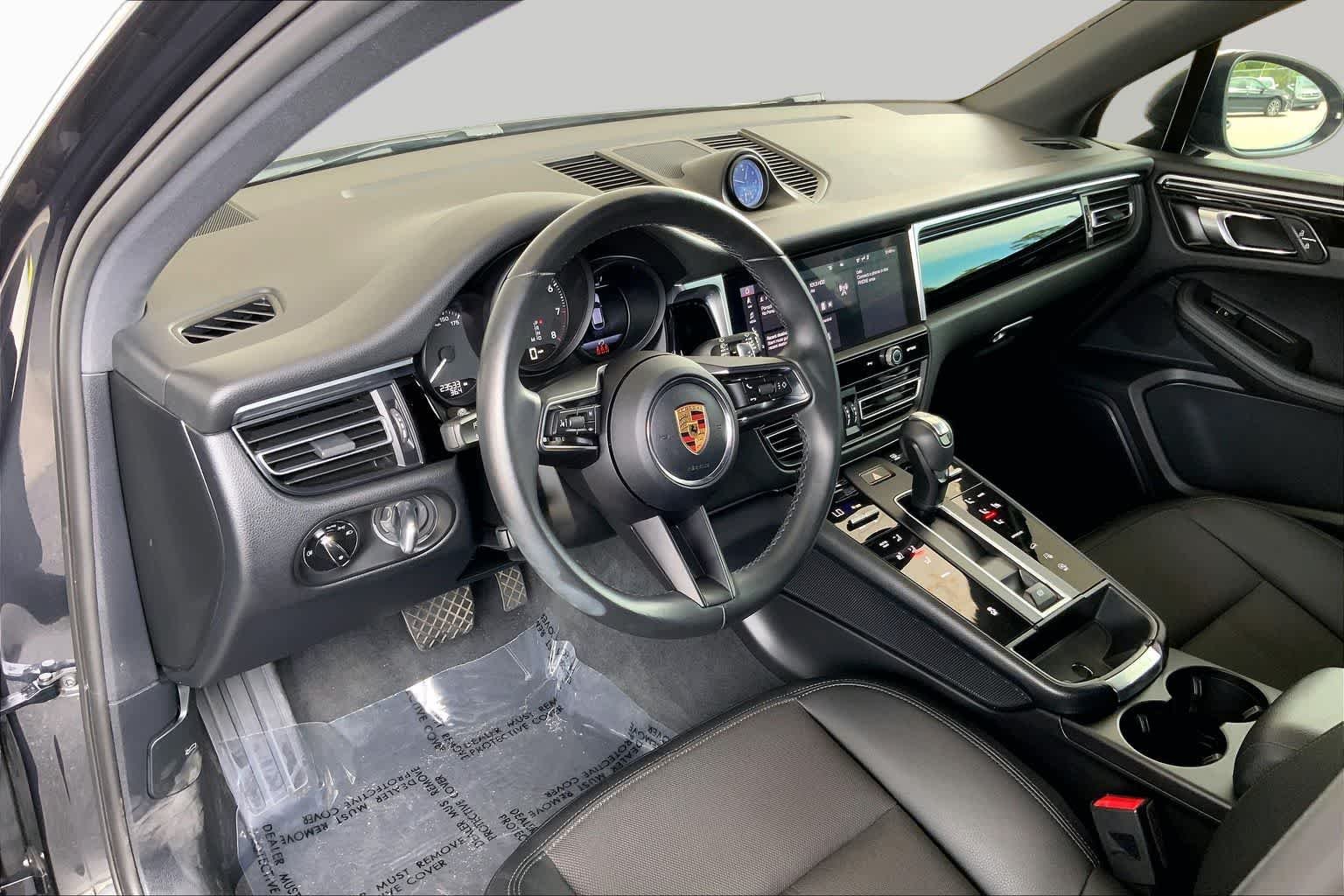 2022 Porsche Macan Base - Photo 18