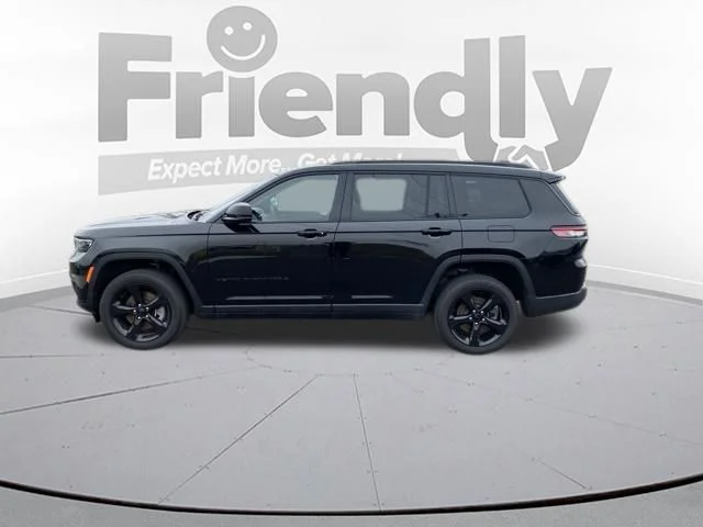 Used 2025 Black Jeep Altitude X image 8