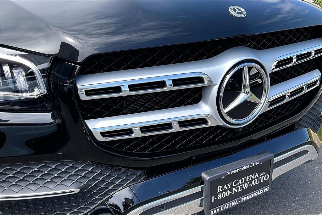 Certified Used 2022 Black Mercedes-Benz GLS 450 image 30