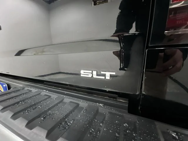 Used 2018 Black GMC SLT image 30