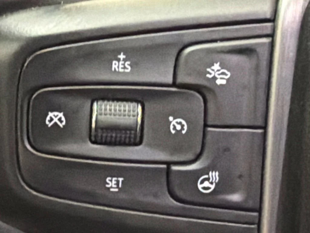 Used 2023 Onyx Black GMC Denali image 20