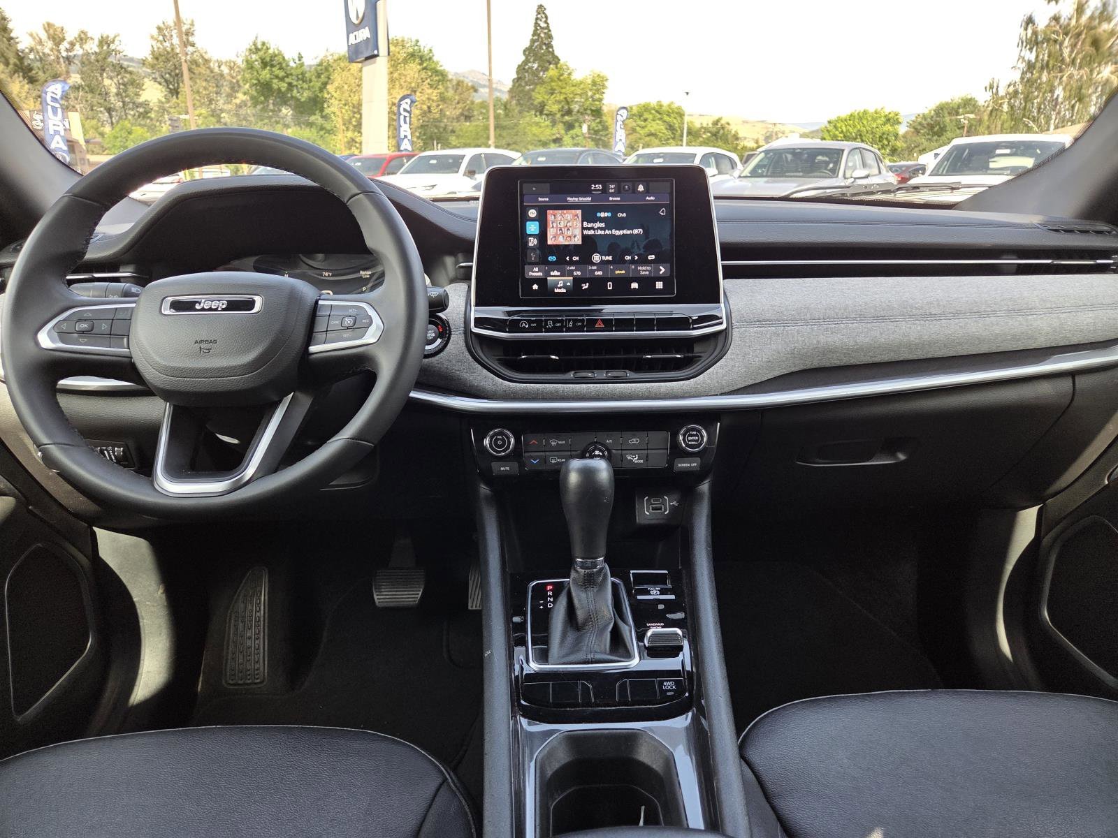 2025 Jeep Compass Latitude - Photo 15