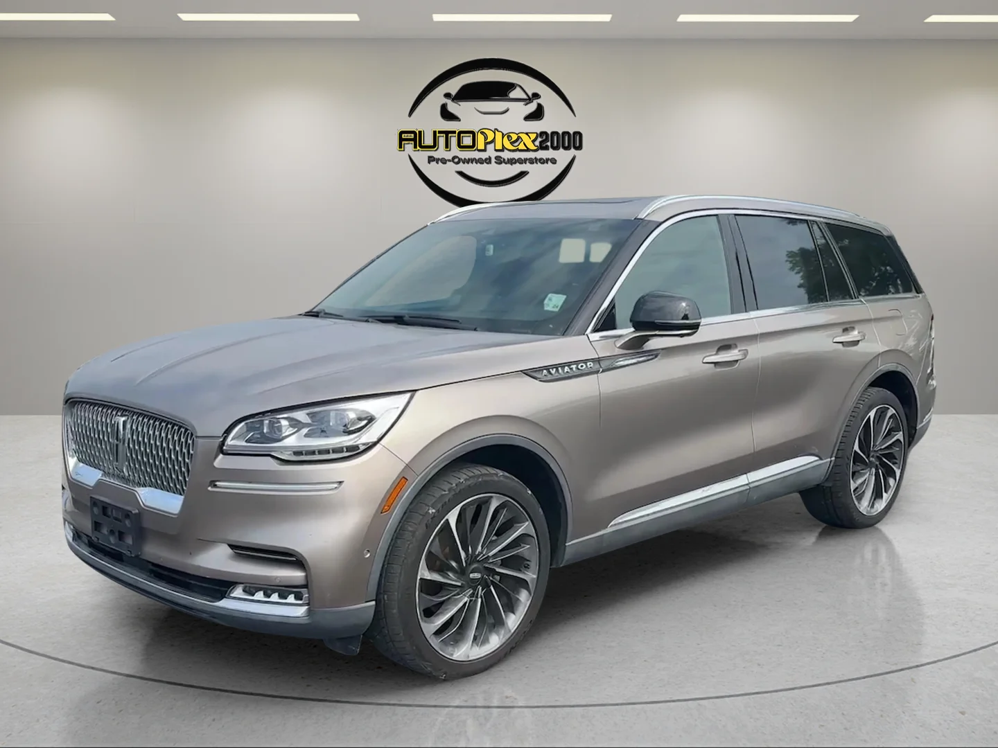 Used 2020 Brown Lincoln Reserve image 3