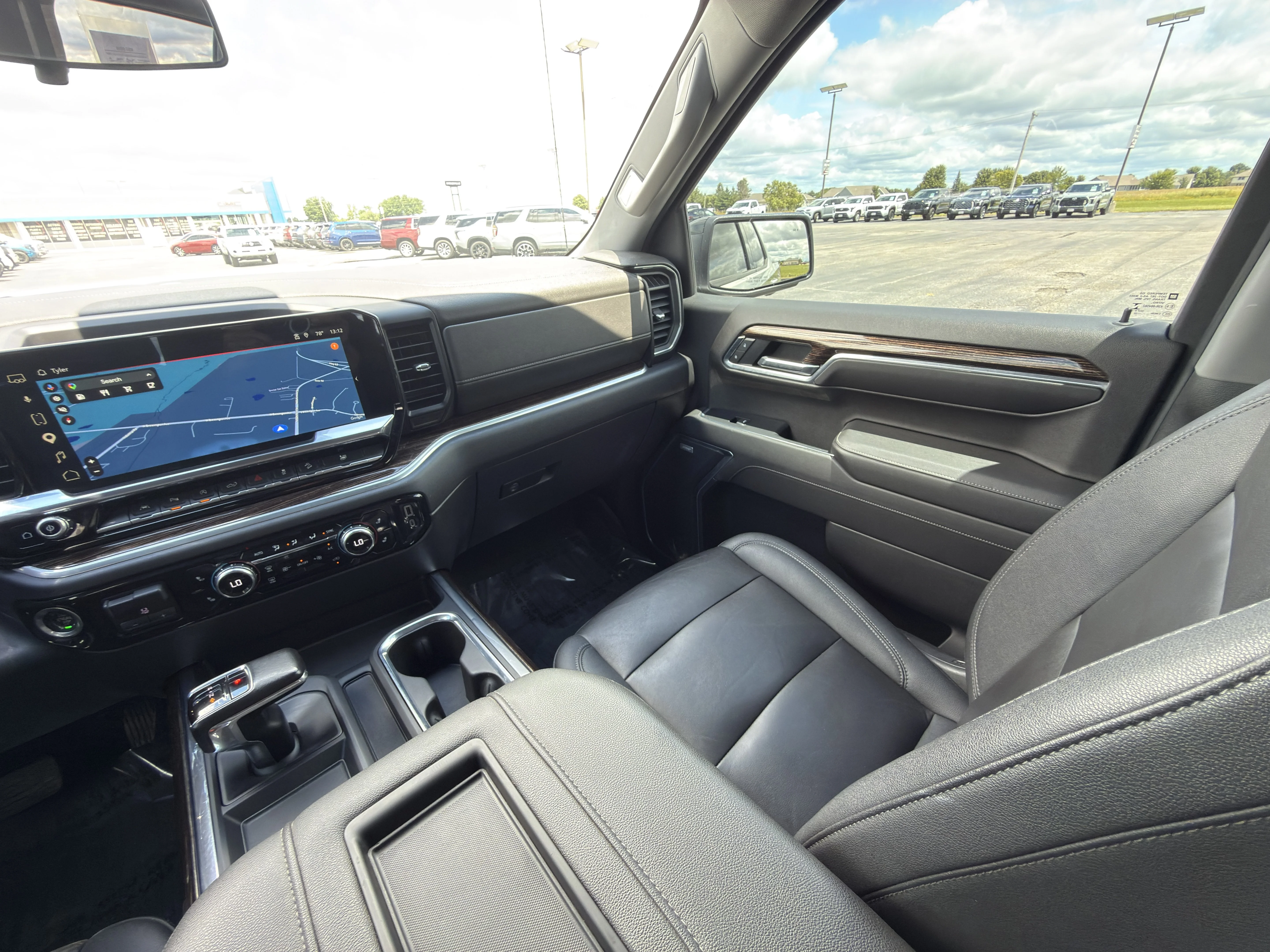Certified Used 2022 Quicksilver Metallic GMC Elevation image 40
