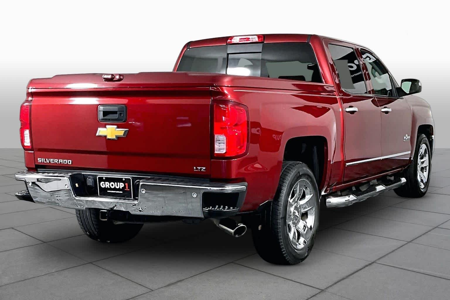 Used 2018 Cajun Red Tintcoat Chevrolet LTZ image 13