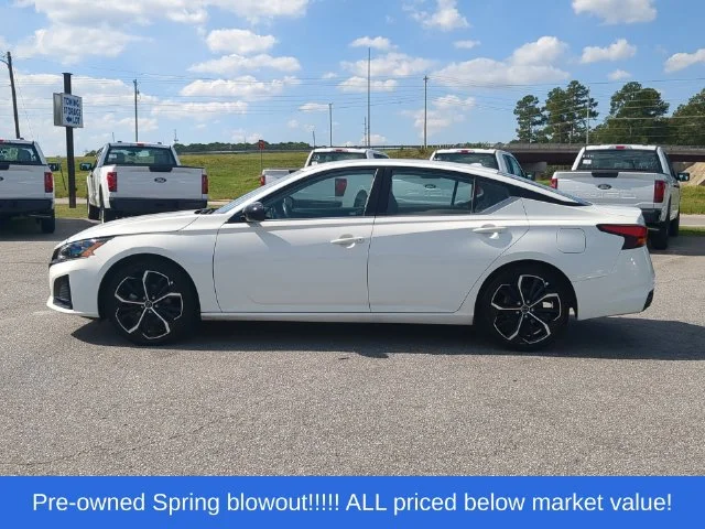 Used 2024 White Nissan 2.5 SR image 10