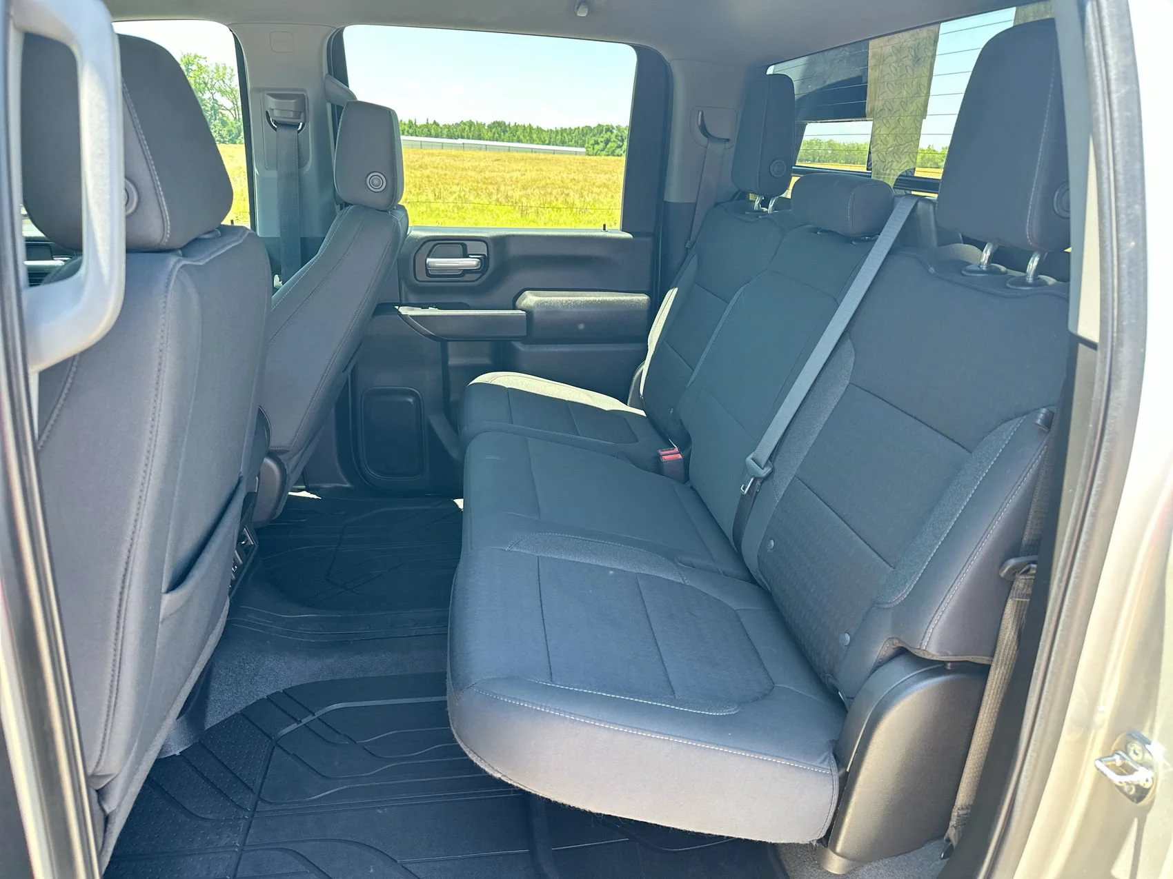 Used 2023 Silver Ice Metallic Chevrolet LT image 21