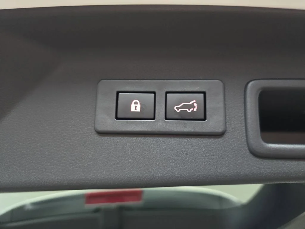 2025 Subaru Forester Touring - Photo 16