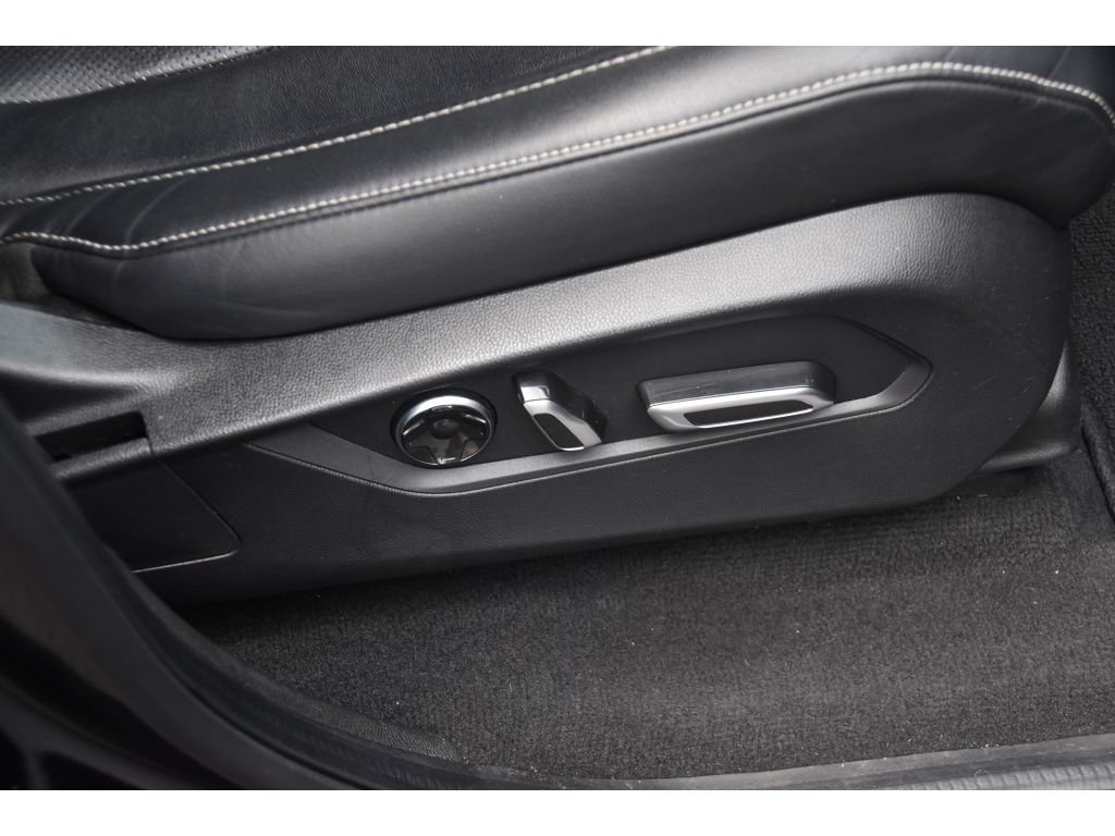 Used 2022 Majestic Black Pearl Acura w/Technology Package image 32
