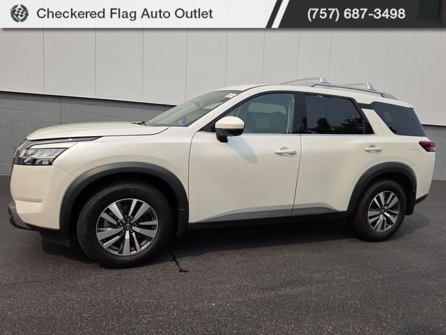 Used 2024 Pearl White Tricoat Nissan SL image 2