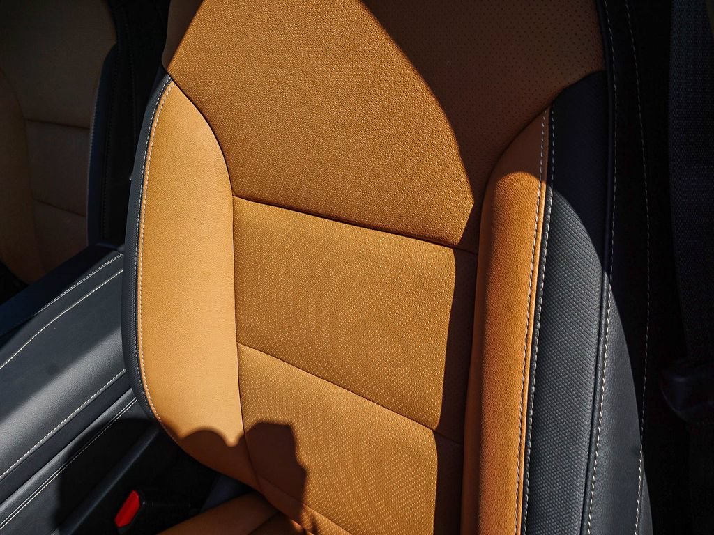 2027 Chevrolet Traverse Z71 - Photo 20