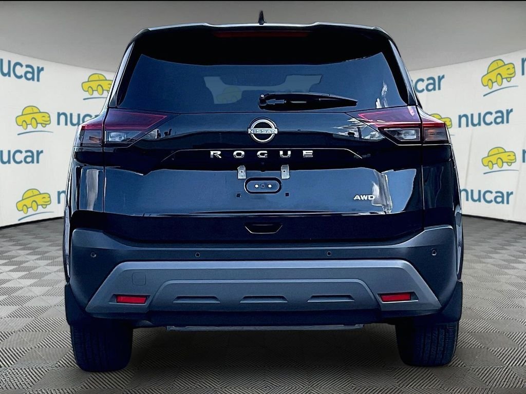 Used 2023 Black Nissan S image 5