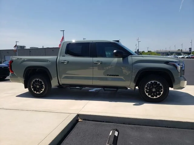 New 2026 Lunar Rock Toyota SR5 image 4