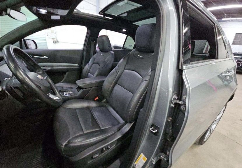 Used 2023 Silver Cadillac Premium Luxury image 6