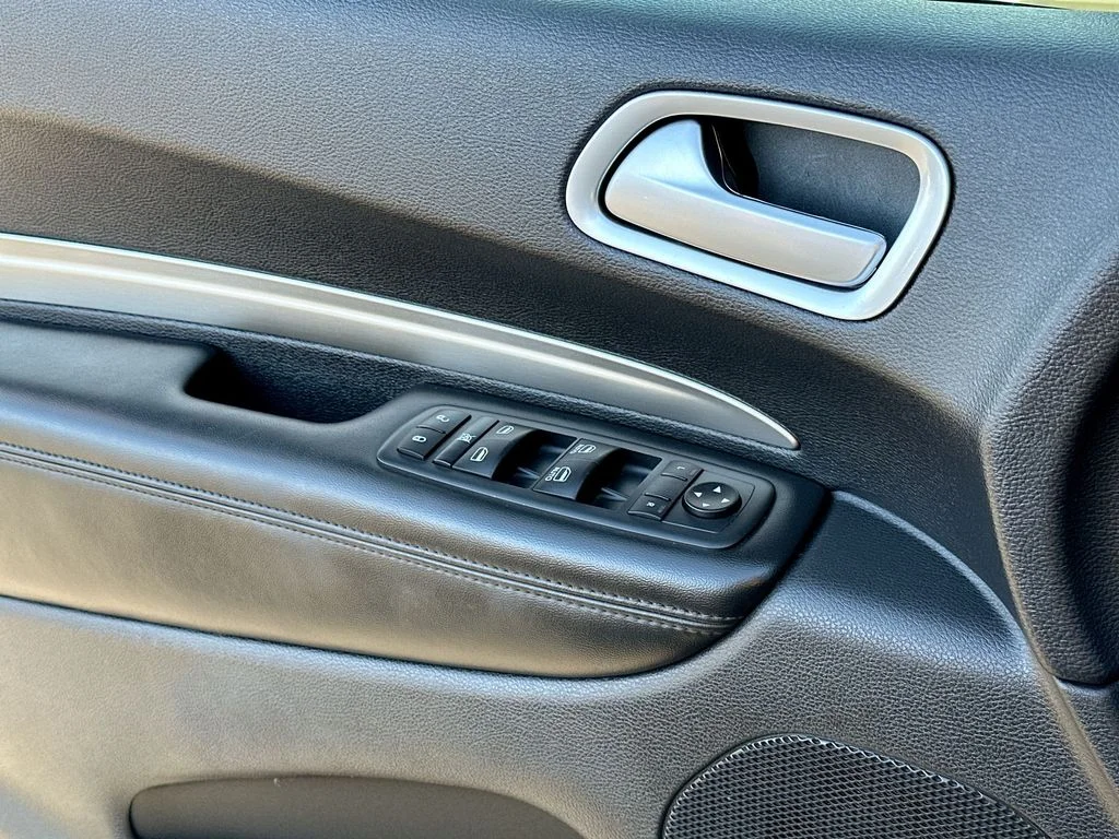Used 2020 Gray Dodge SXT Plus image 18