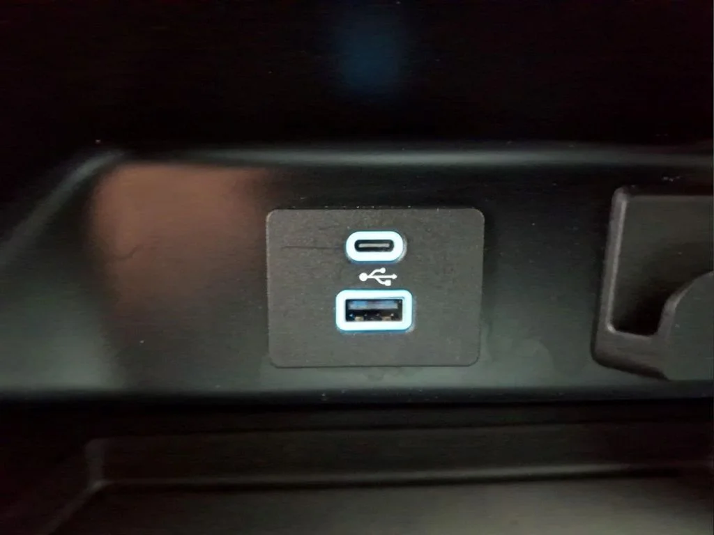 Certified Used 2023 Oxford White Ford XLT image 13