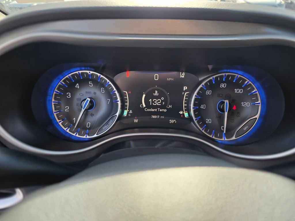 2023 Chrysler Pacifica Touring L - Photo 26