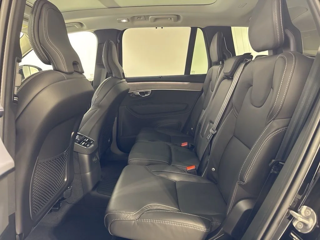 New 2026 Onyx Black Metallic Volvo T8 Ultra image 22