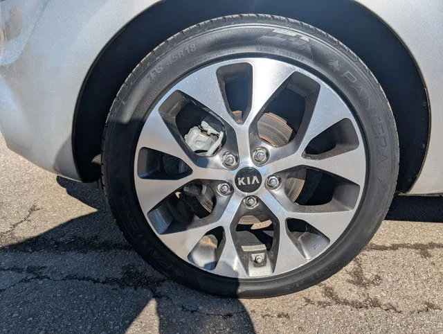 Used 2013 Silver Kia Exclaim image 28