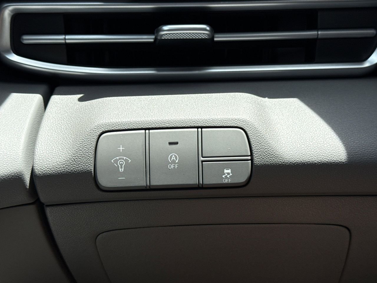 New 2026 Amazon Gray Hyundai SE image 17