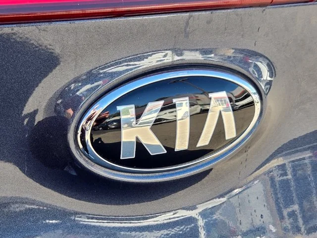 Used 2021 Blue Kia LX image 17