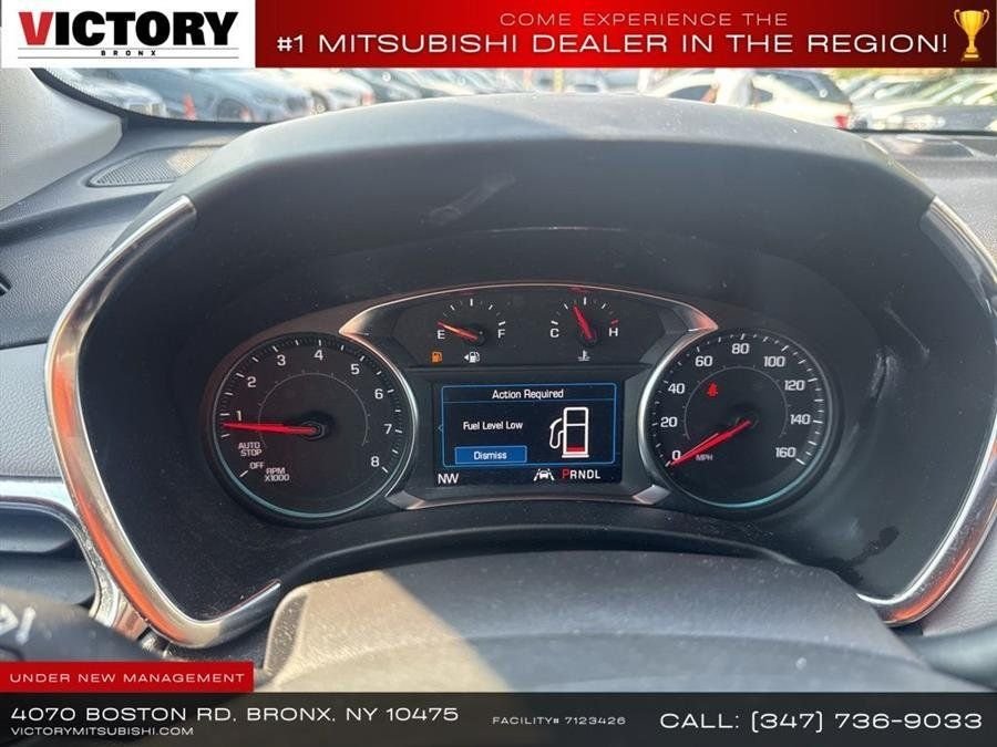 Used 2023 White Chevrolet LT image 34