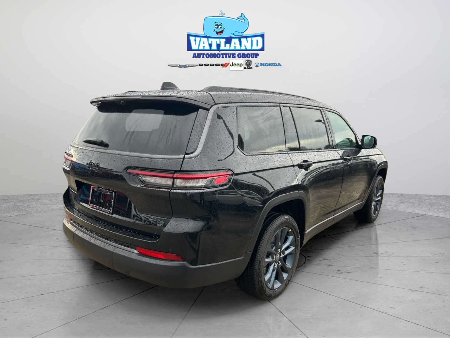 New 2026 Diamond Black Crystal Pearlcoat Jeep  image 5
