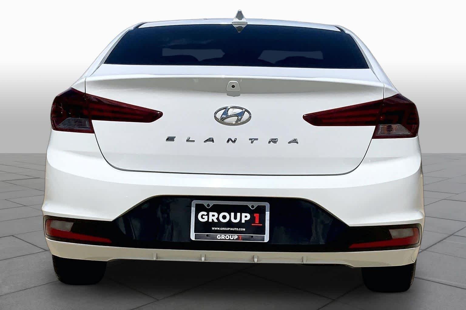 Used 2019 Quartz White Pearl Hyundai Value Edition image 5