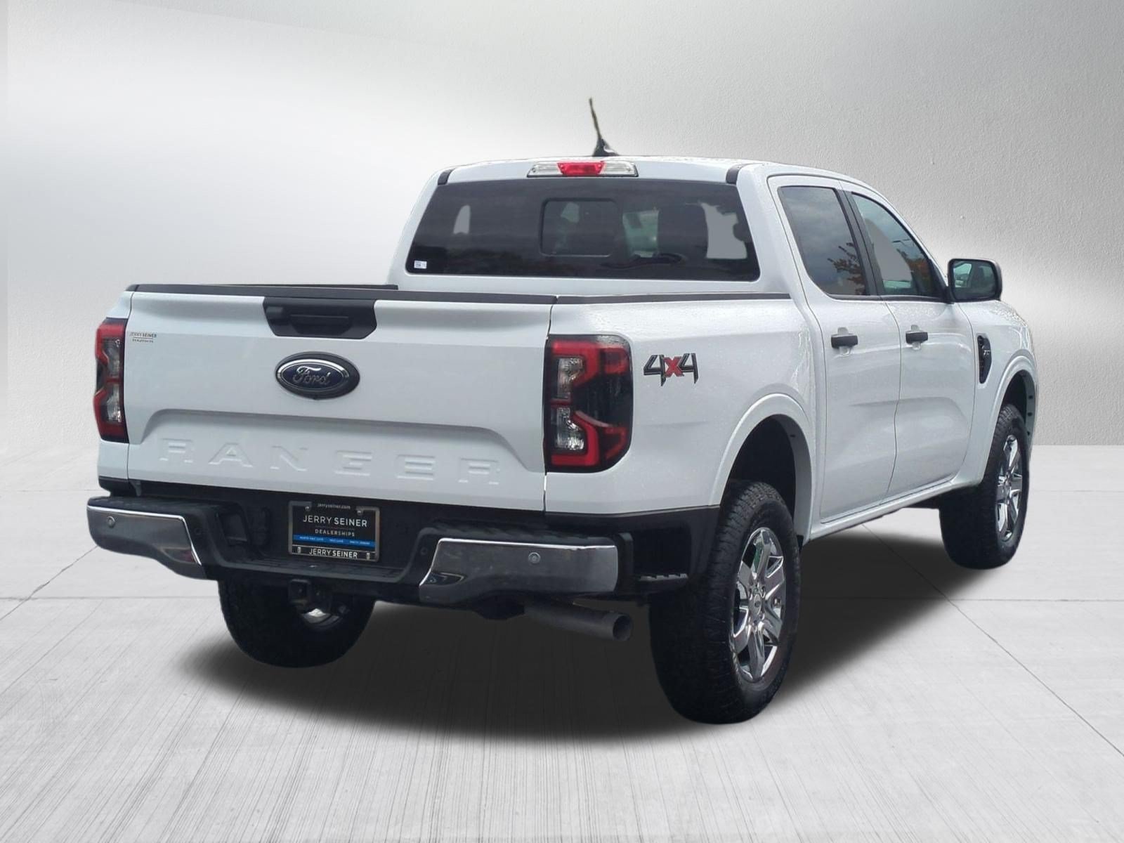 Used 2025 White Ford XLT image 5