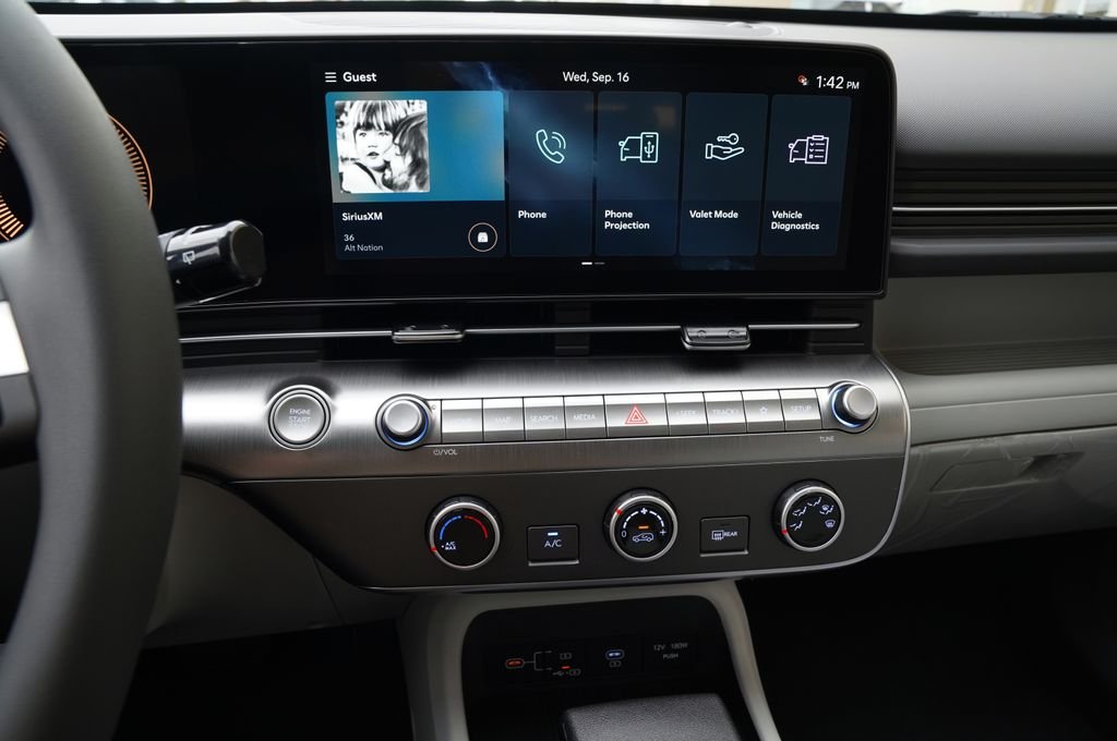 New 2027 Atlas White Hyundai SE image 35