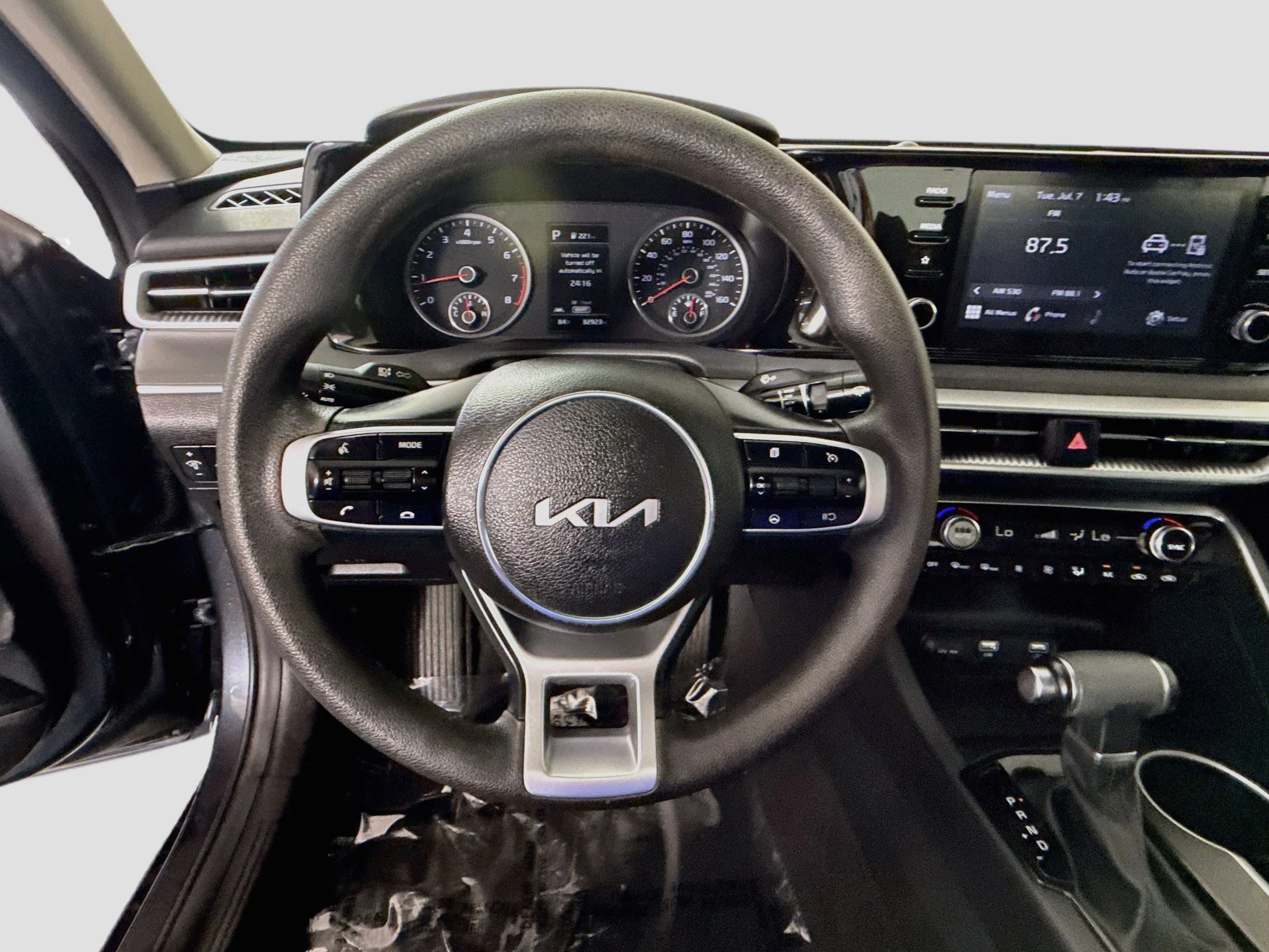 Used 2023 Gravity Gray Kia LXS image 9