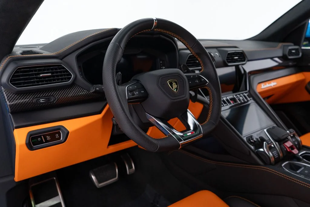 Used 2022 Blu Cepheus Lamborghini  image 14