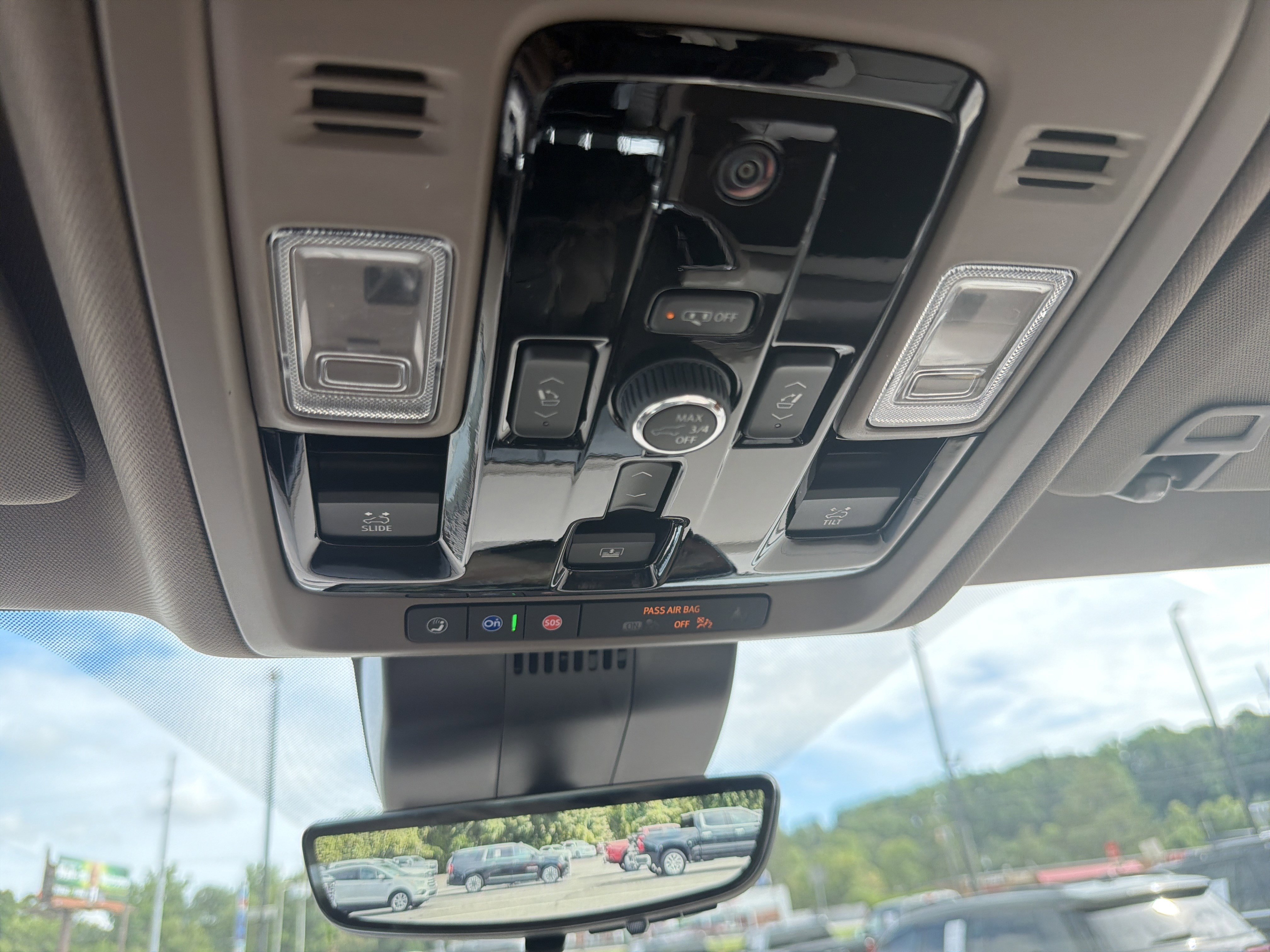 2026 GMC Yukon Denali - Photo 25
