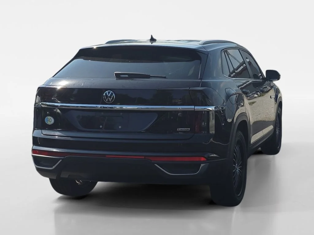 Used 2020 Black Volkswagen 2.0T S image 8