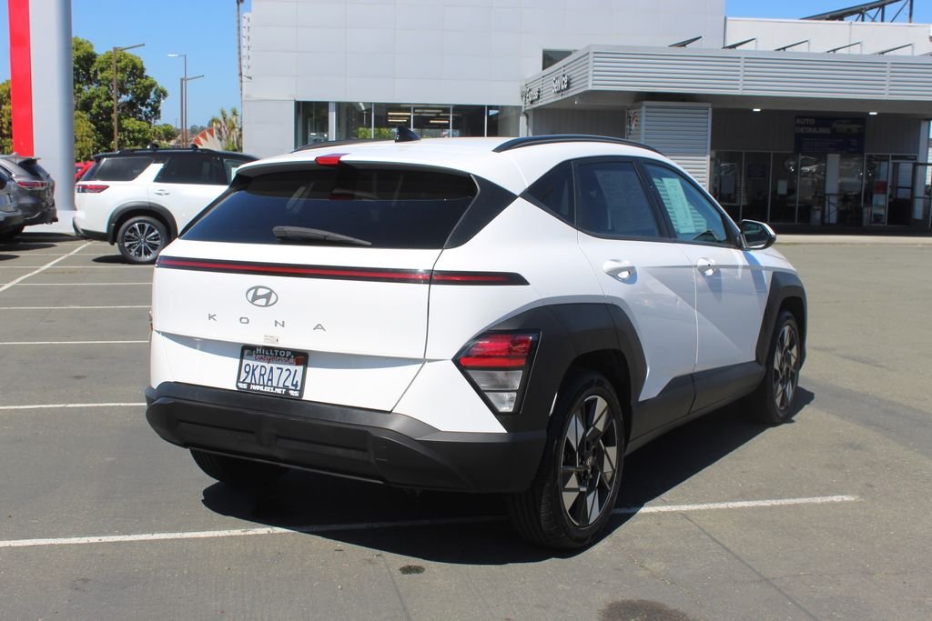 Used 2024 White Hyundai SEL image 7