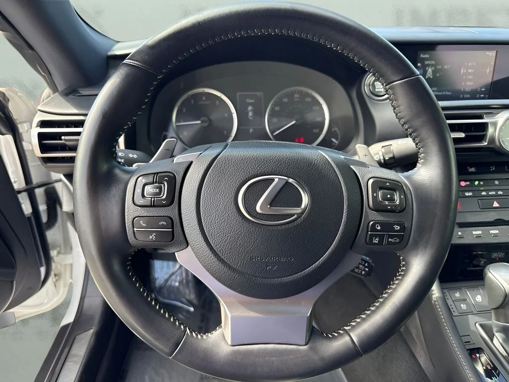 2022 Lexus RC 350 - Photo 9