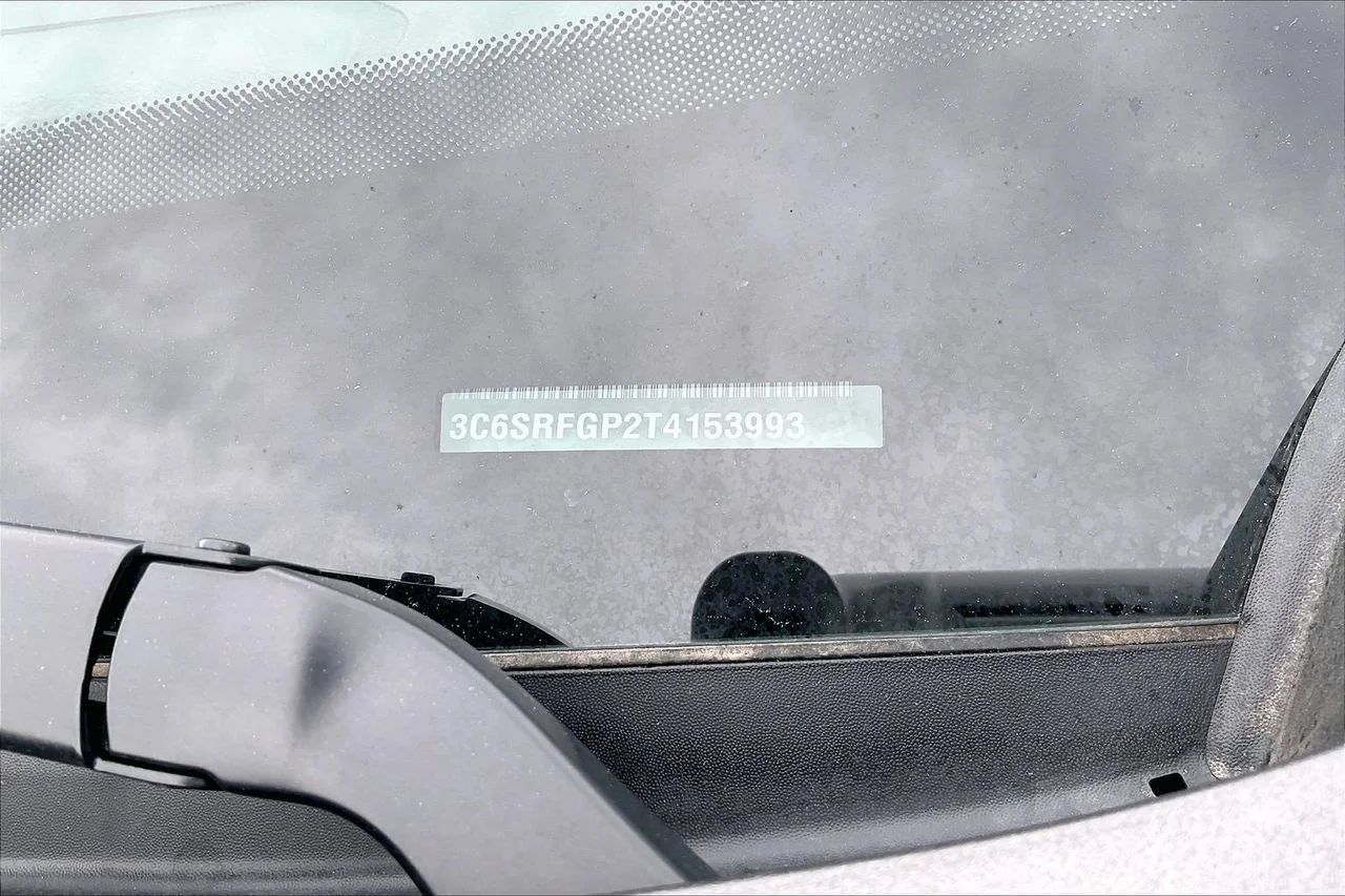 New 2026 Granite Crystal Metallic Clear-Coat Exterior Paint RAM Warlock image 36