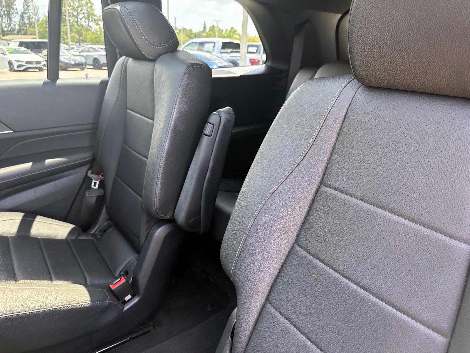 Certified Used 2023 Selenite Gray Metallic Mercedes-Benz 450 image 14