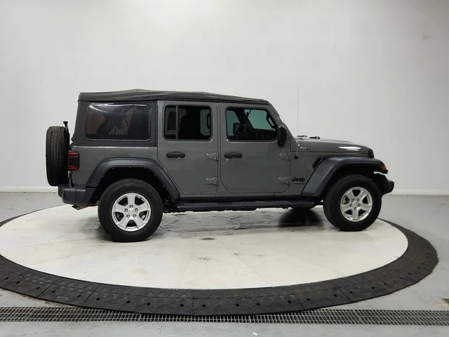 Used 2022 Gray Jeep Unlimited Sport S image 9