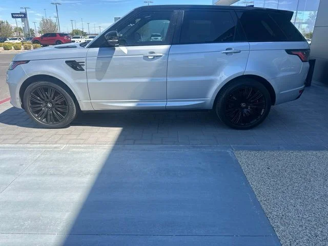 Used 2021 Silver Land Rover HSE Dynamic image 8