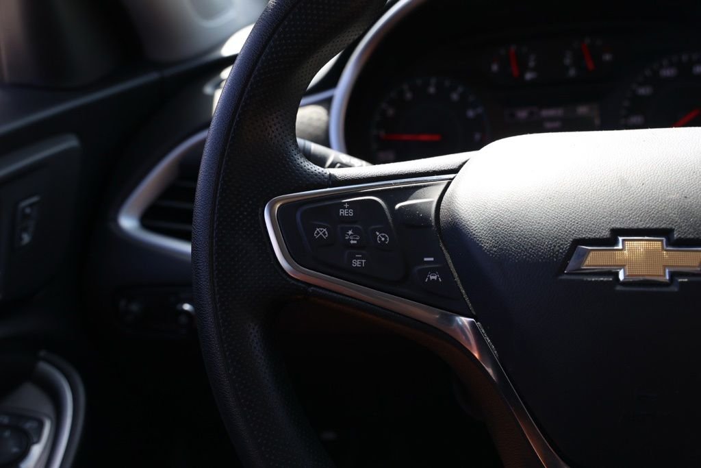 Used 2023 White Chevrolet LT image 26