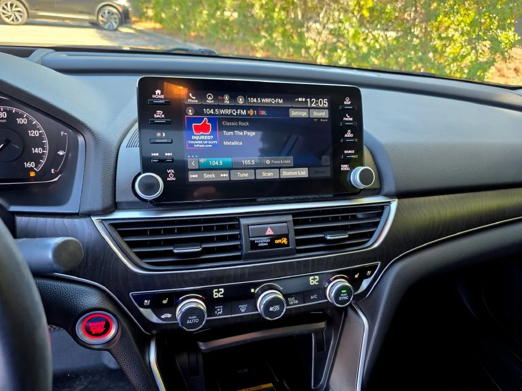 Used 2021 Black Honda Touring image 17
