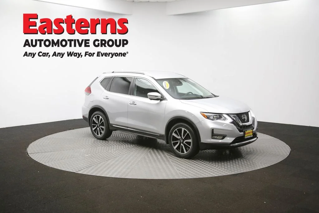 Used 2020 Silver Nissan SL image 46