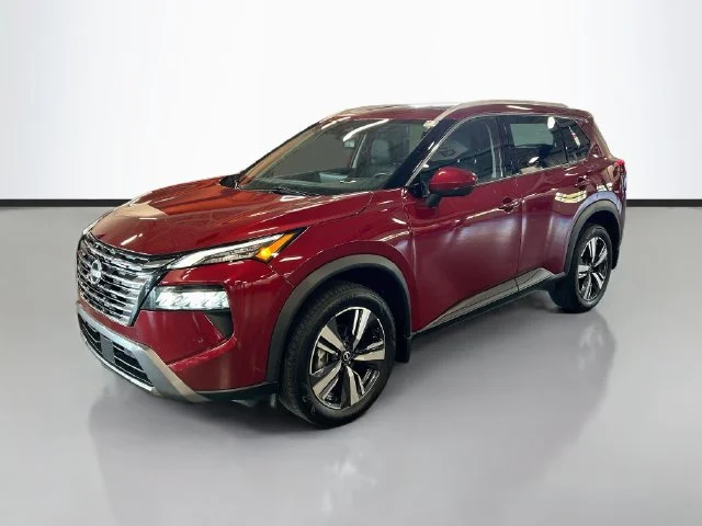 Used 2025 Red Nissan SL image 7