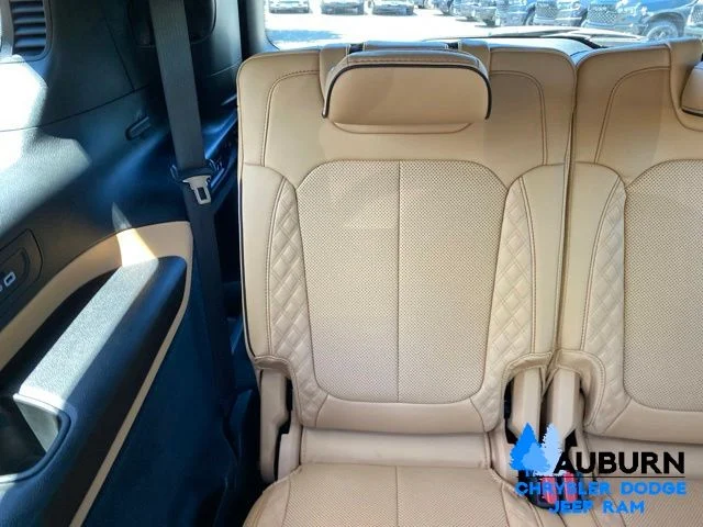 Used 2025 Gray Jeep Summit image 14