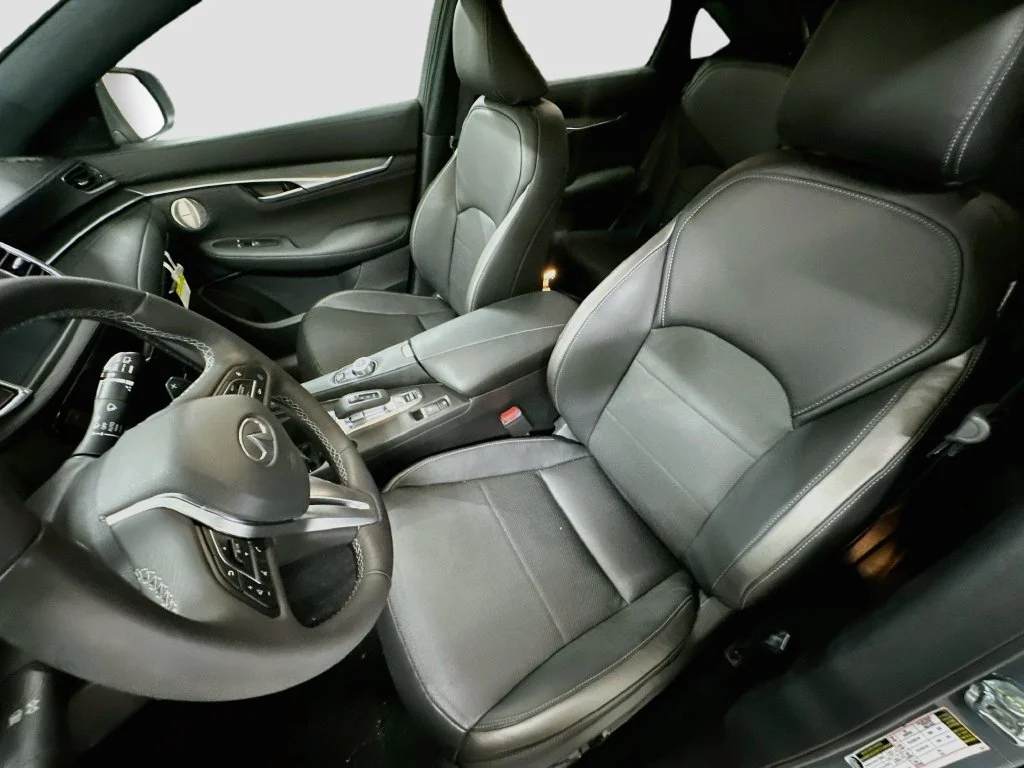 Used 2025 Slate Gray INFINITI ESSENTIAL image 5